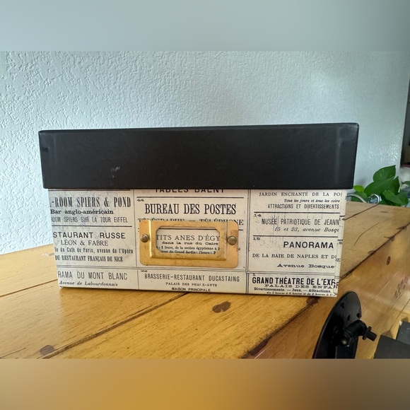 French Newspaper Storage Box - Picture 2 of 13